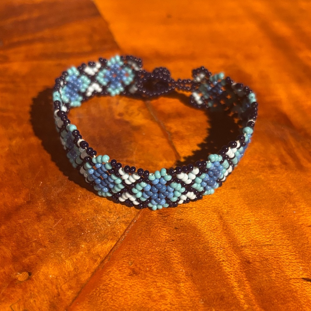 Elegant Blue Beaded Bracelet